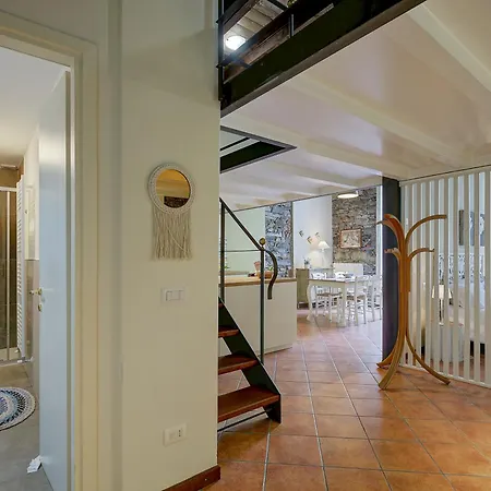 Swallow Roost Apartment Como